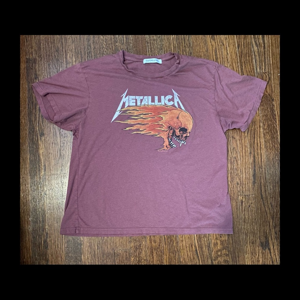 Daydreamer Metallica Tee in Mauve